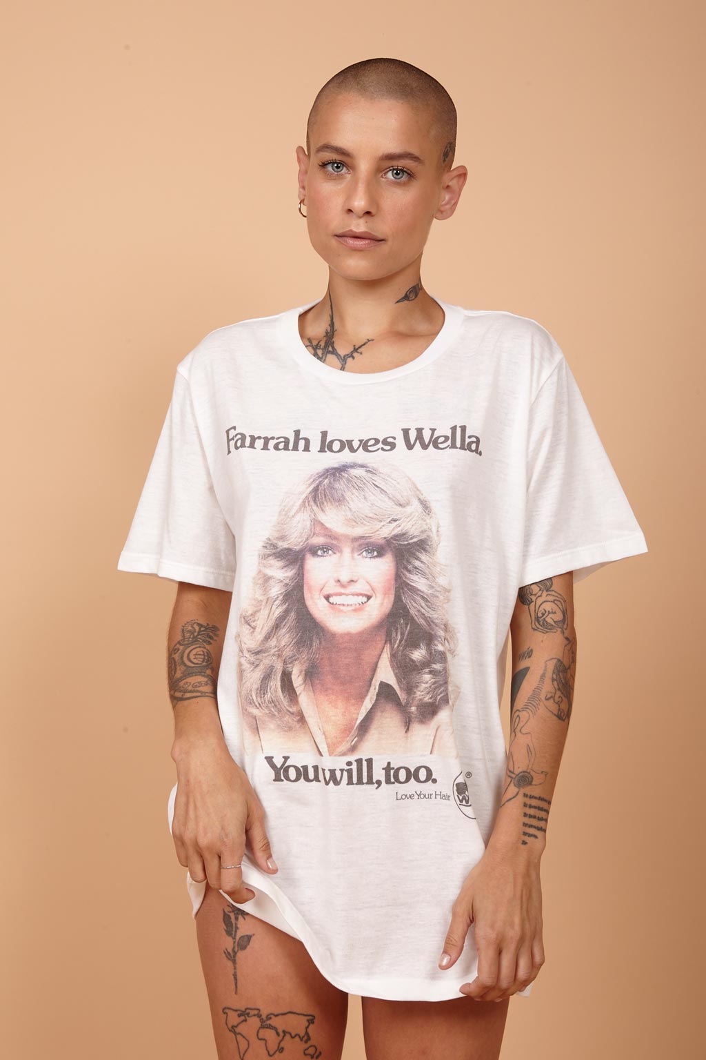 Camiseta AMP Farrah Loves Wella