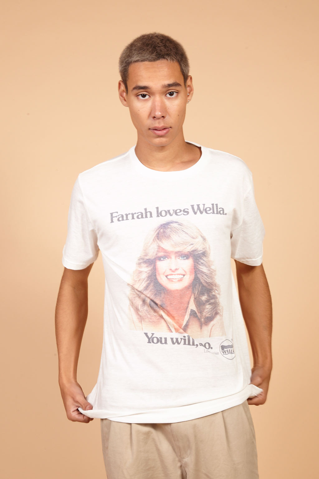 Camiseta AMP Farrah Loves Wella