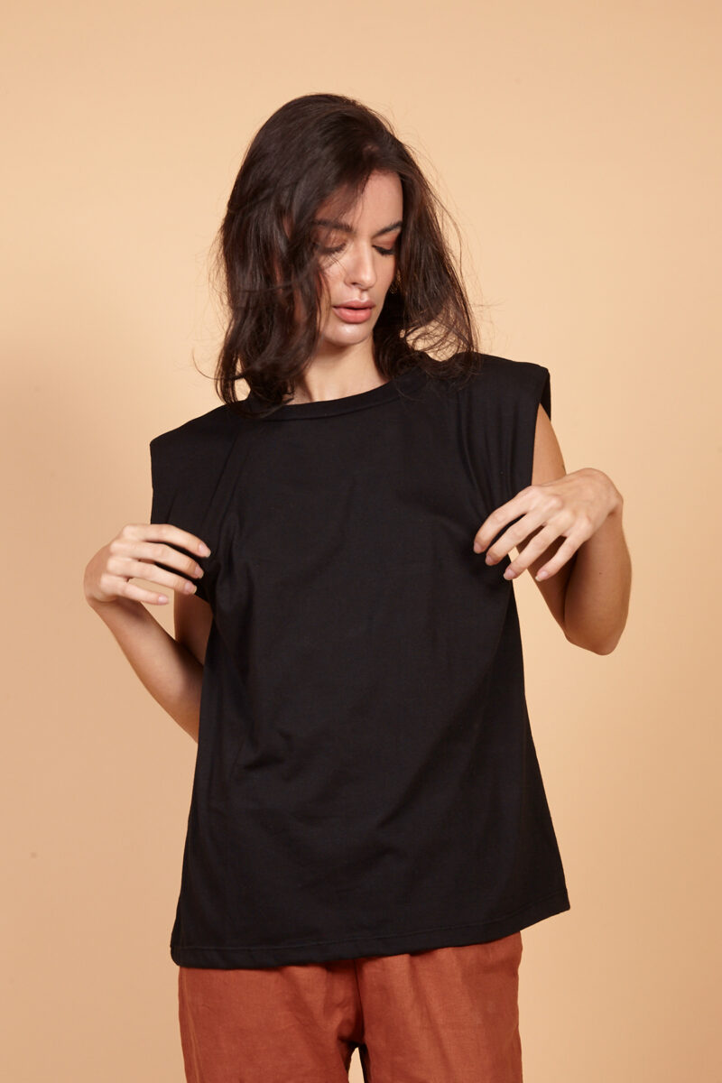 Camiseta AMP ombreira preta