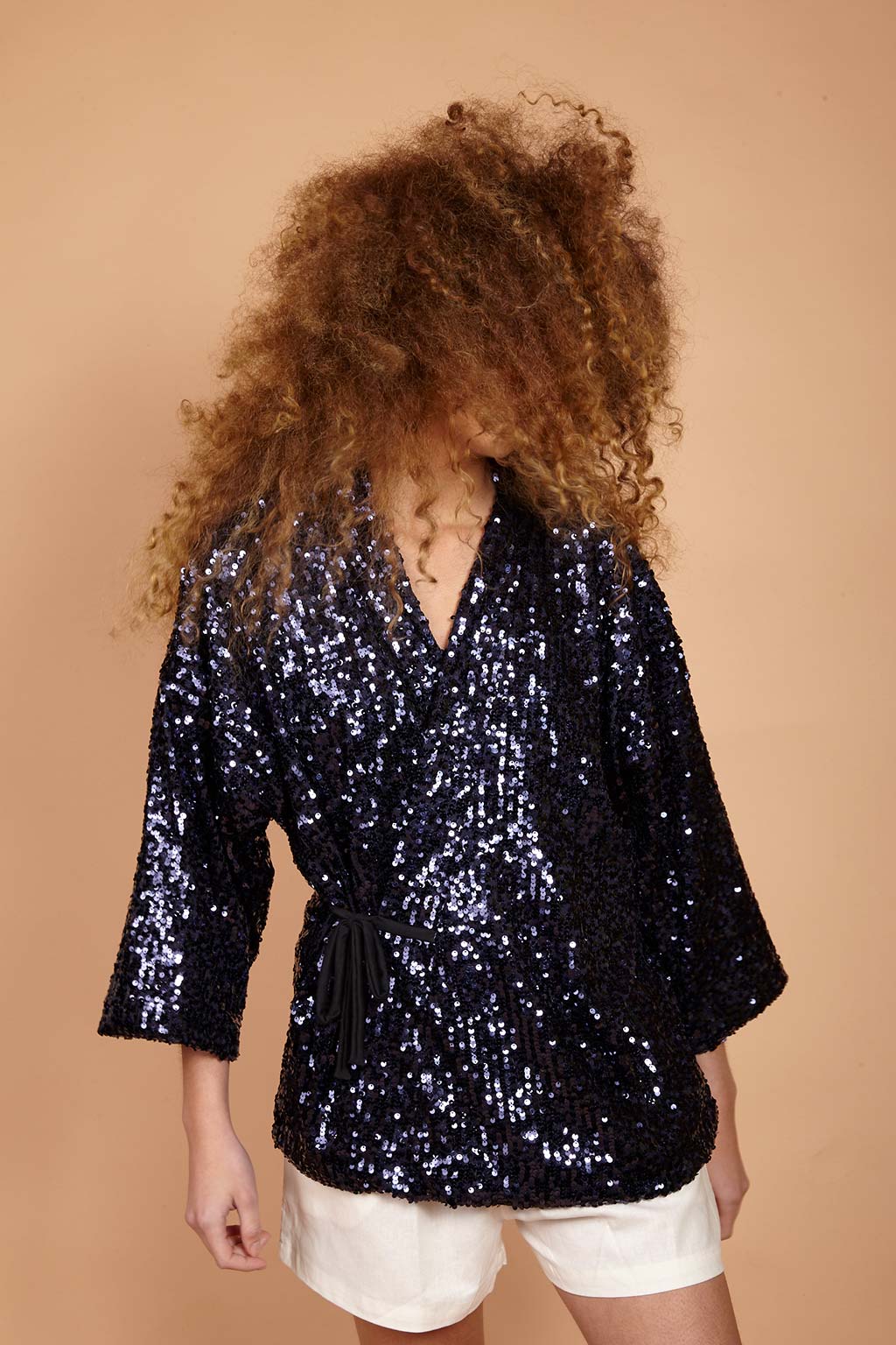 Kimono AMP Paetê Marinho