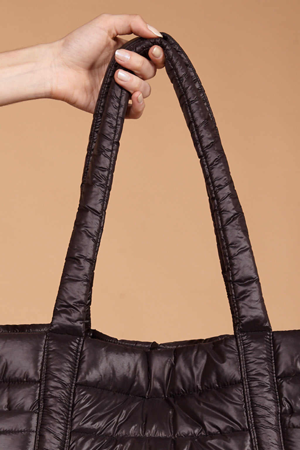 Bolsa puffer 2 bolsos preta em matelassê AMP