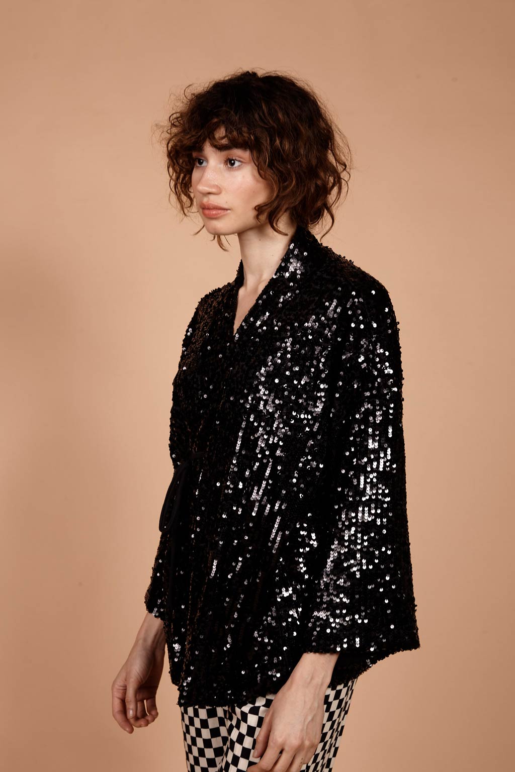 Kimono de paetê preto AMP