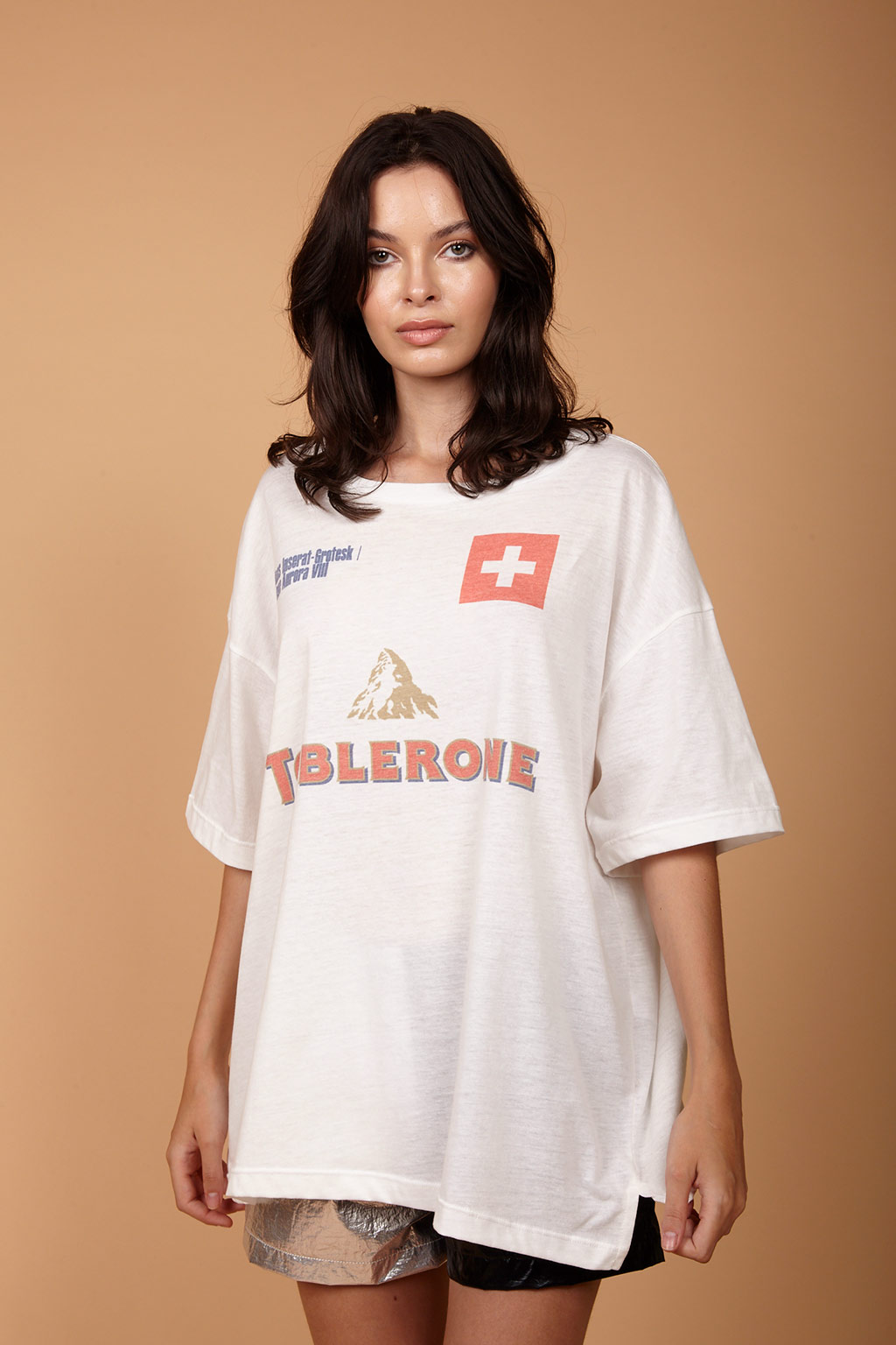 Camiseta estampada Oversized Suiça Toblerone