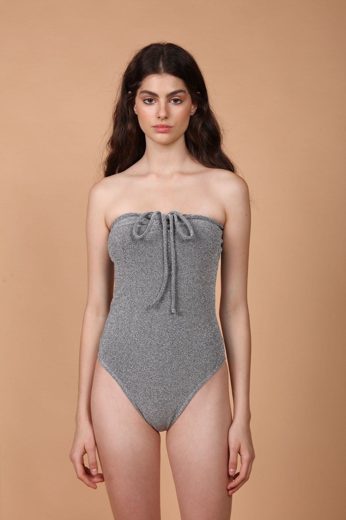 Body tomara que caia em lurex prata