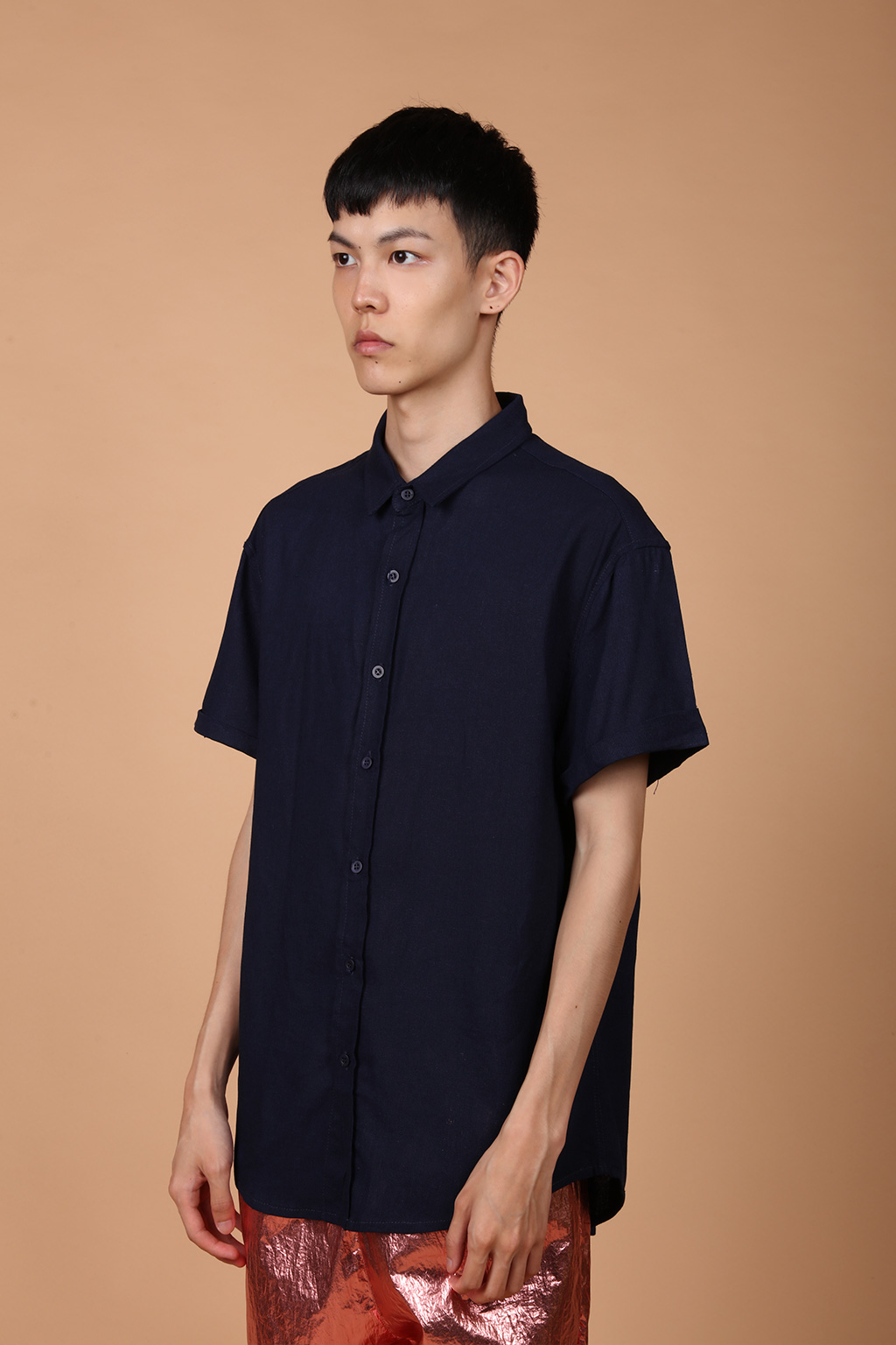 Camisa manga curta de linho azul marinho