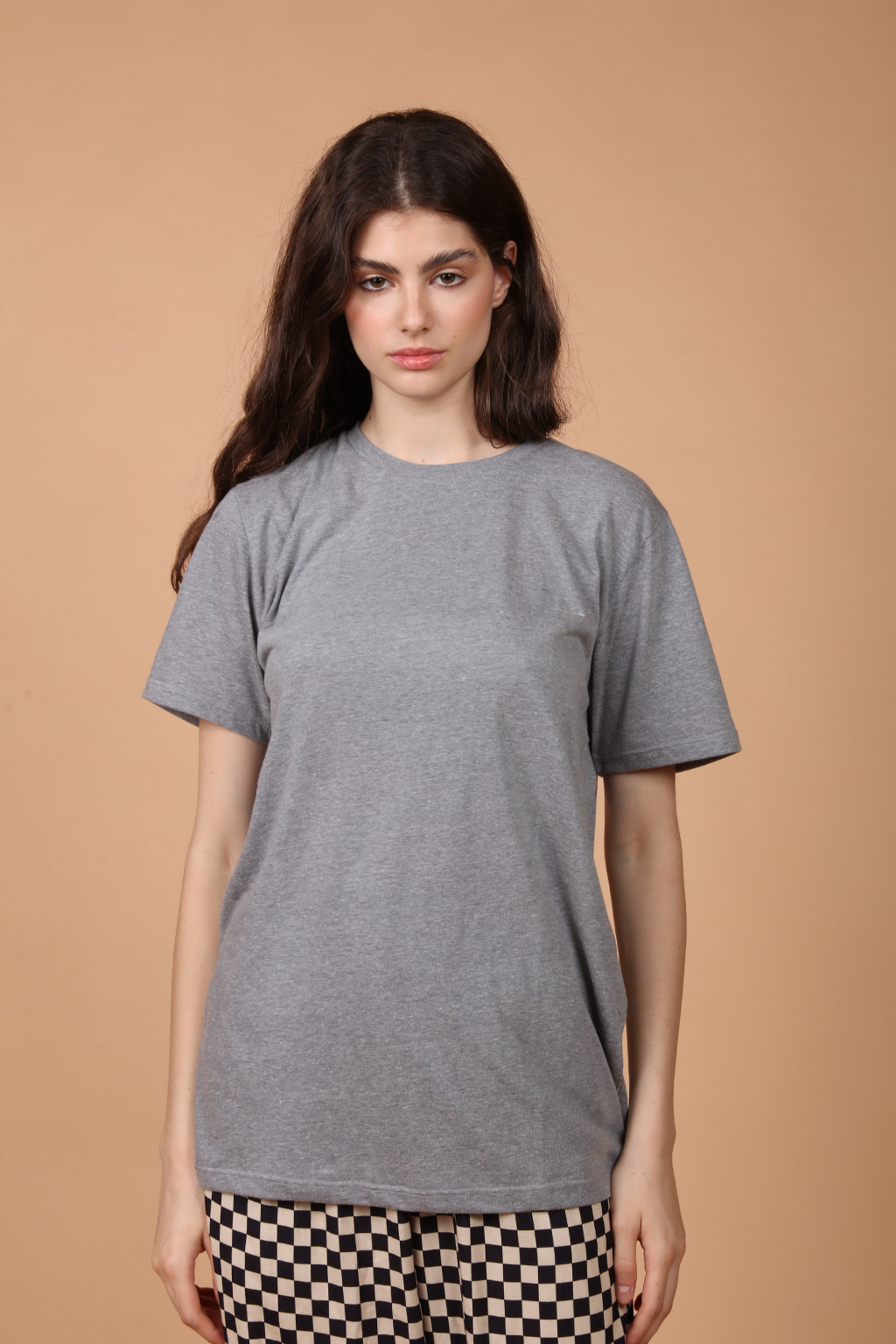 Camiseta básica cinza