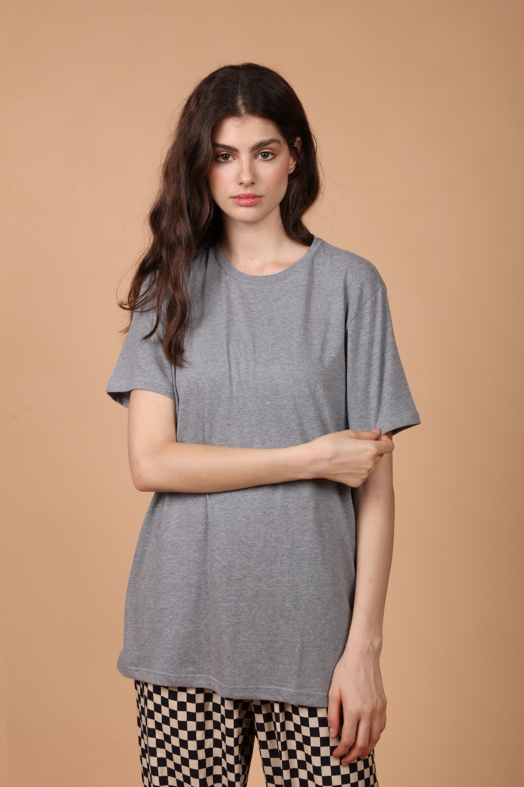 Camiseta básica cinza