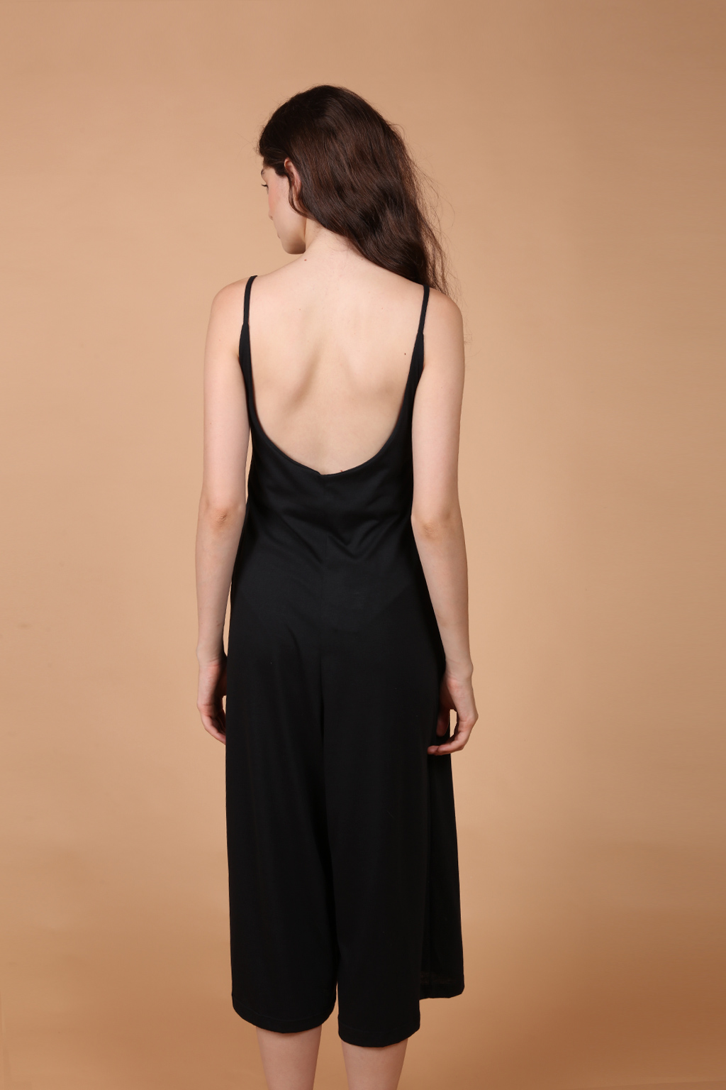 Macacão básico amplo preto