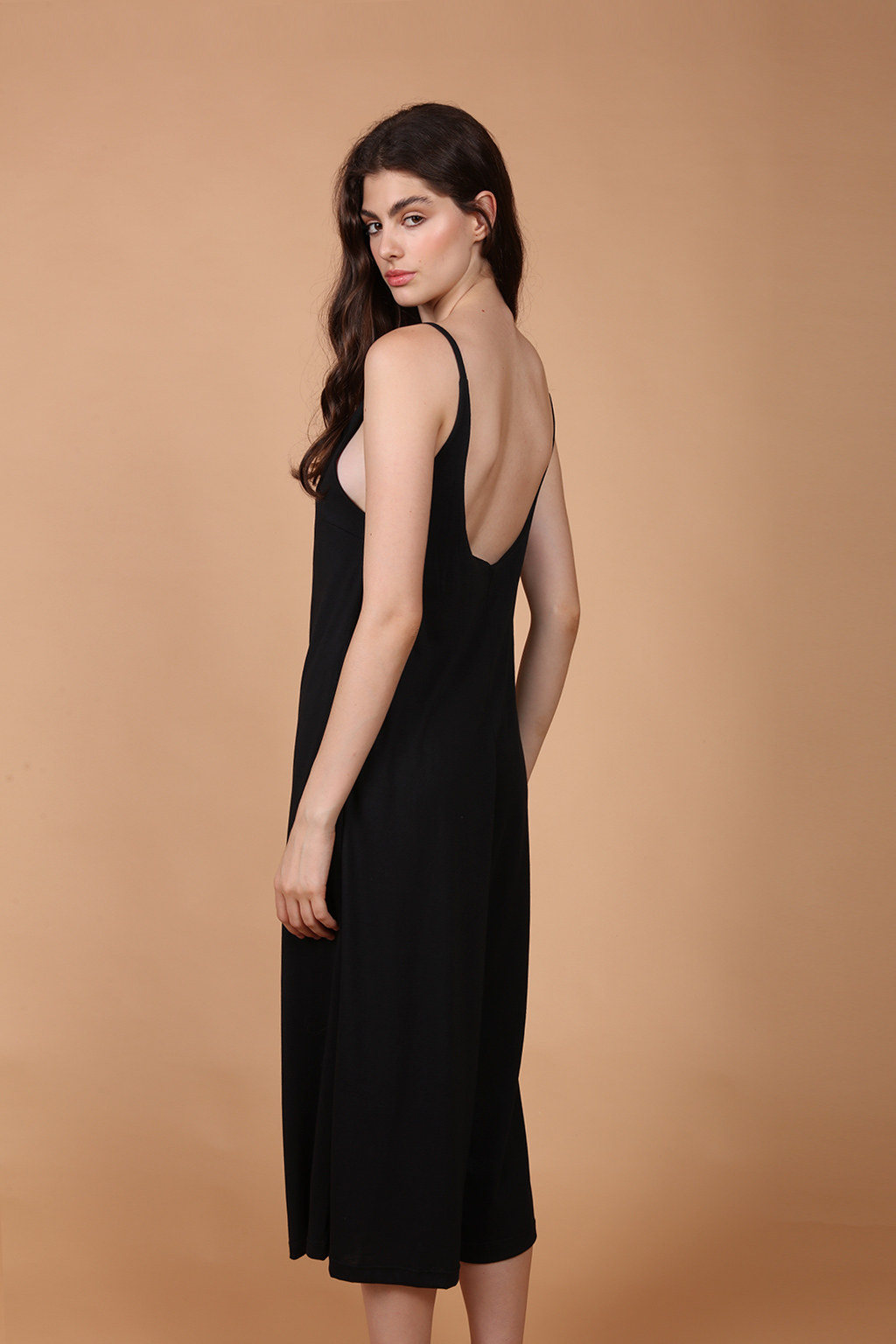 Macacão básico amplo preto