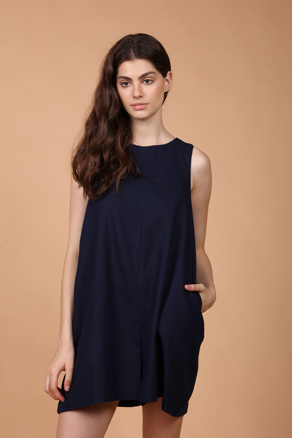 Macaquinho amplo de linho azul marinho