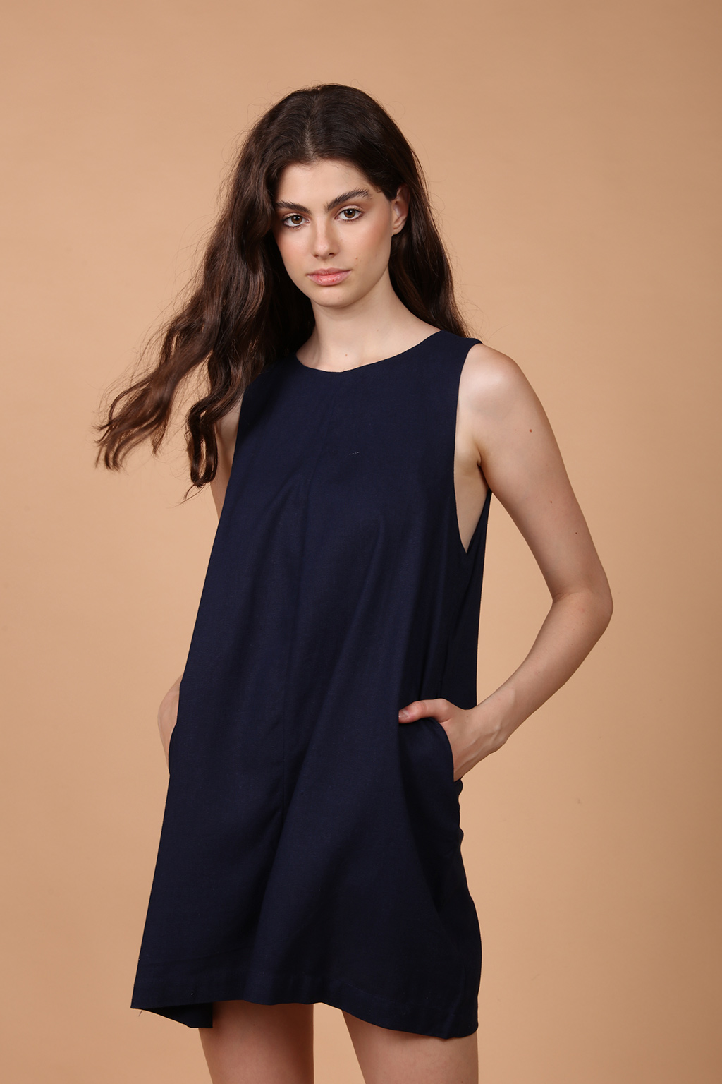 Macaquinho amplo de linho azul marinho