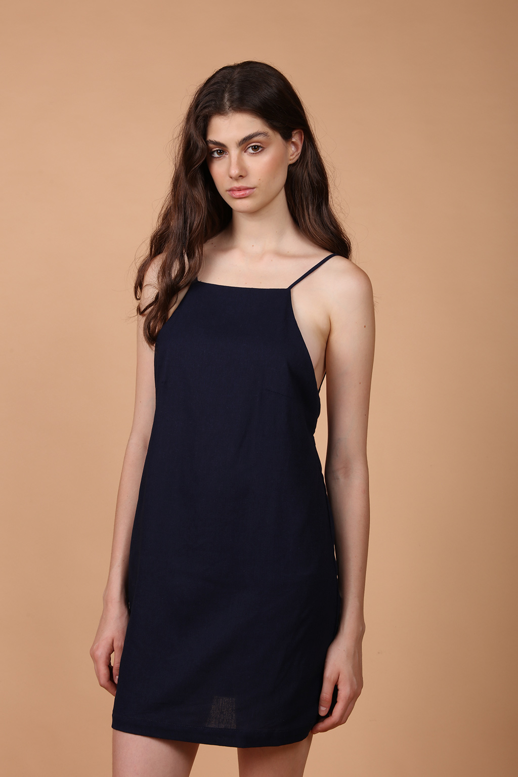 Vestido de alcinha em linho azul marinho