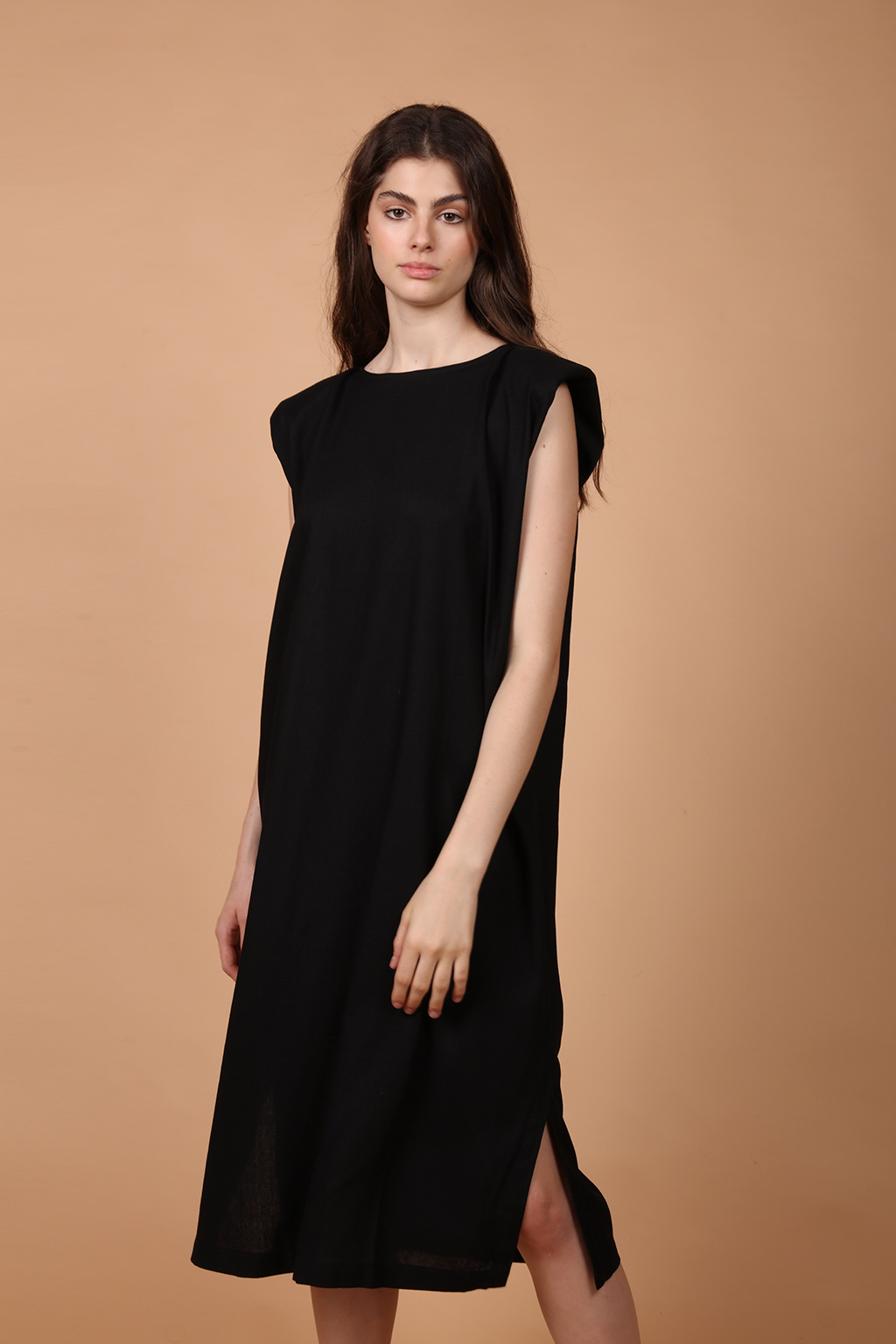 Vestido de linho com ombreira preto