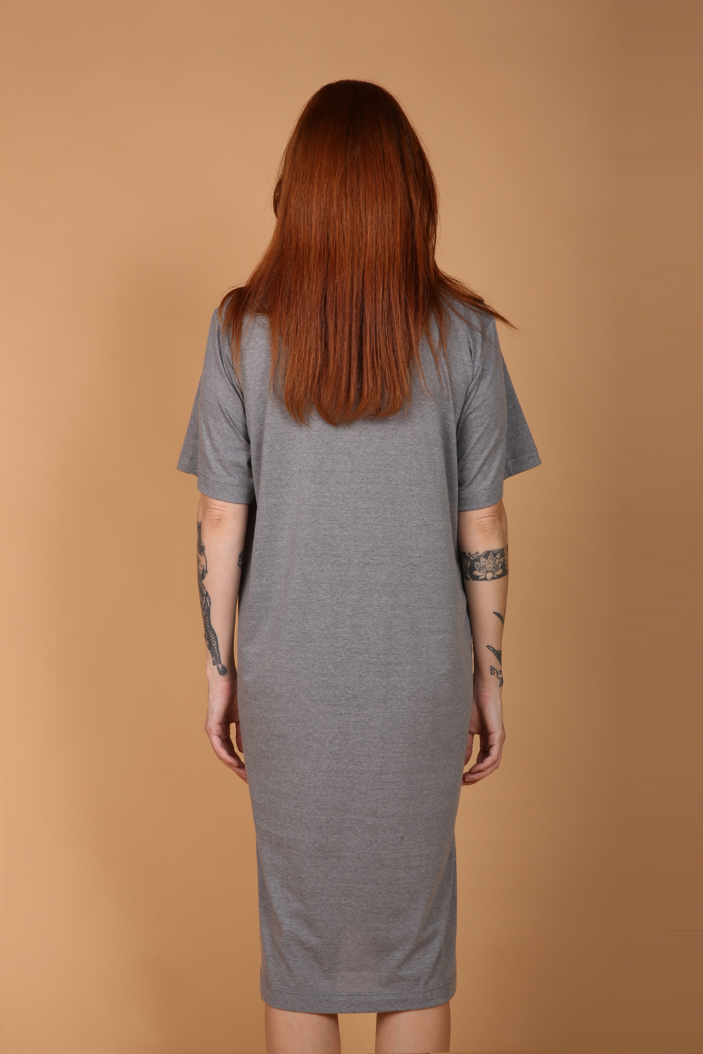 Vestido camiseta cinza