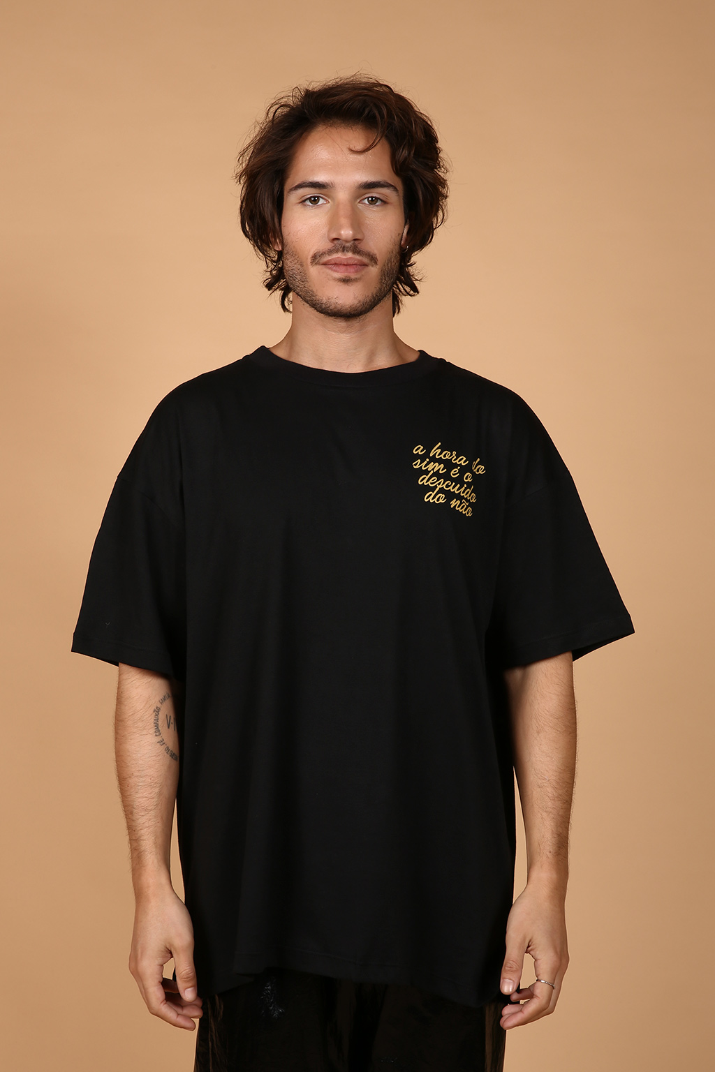 camiseta oversize preta