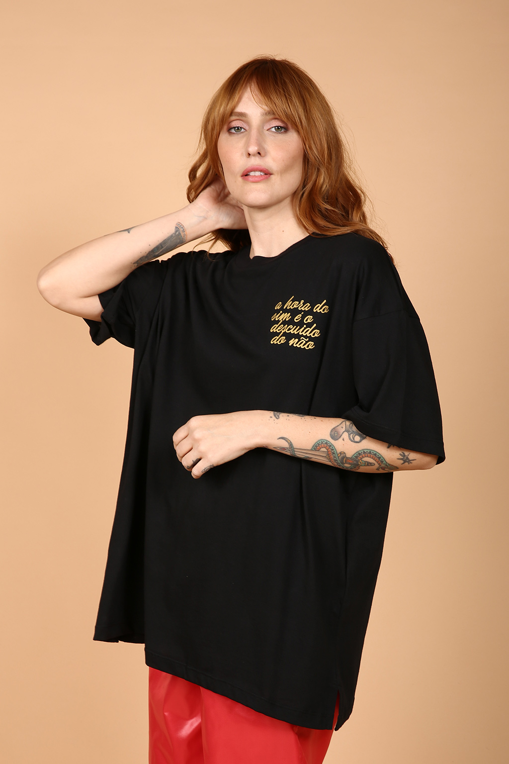 camiseta oversize preta