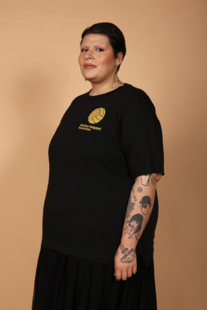 Camiseta oversize preta estampada Bailarina