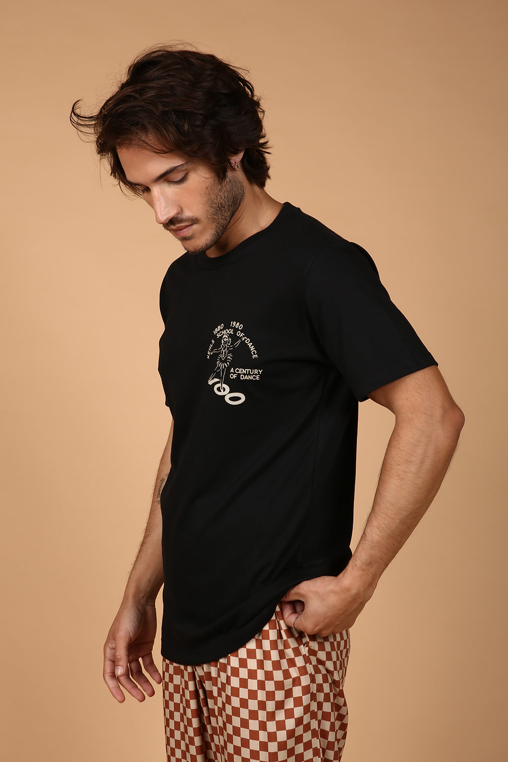 Camiseta preta estampada Bailarina