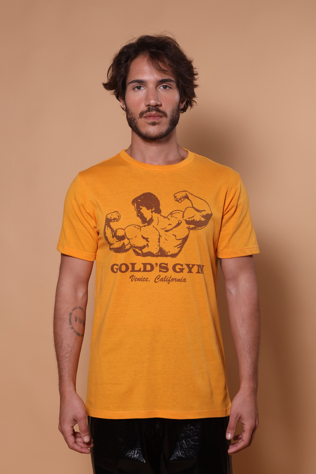 Camiseta amarela estampada Golds Gym