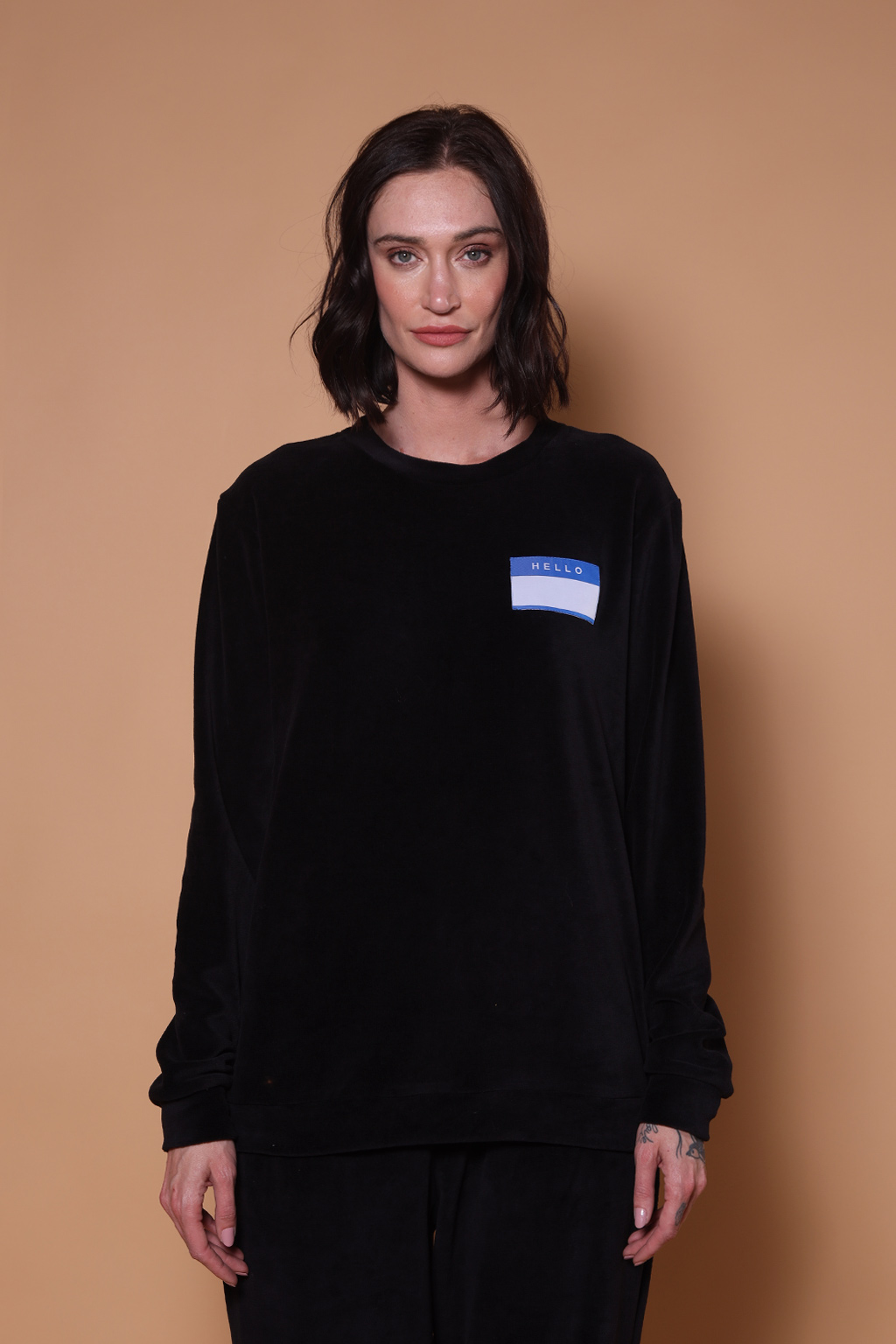 Moletom plush preto Hello