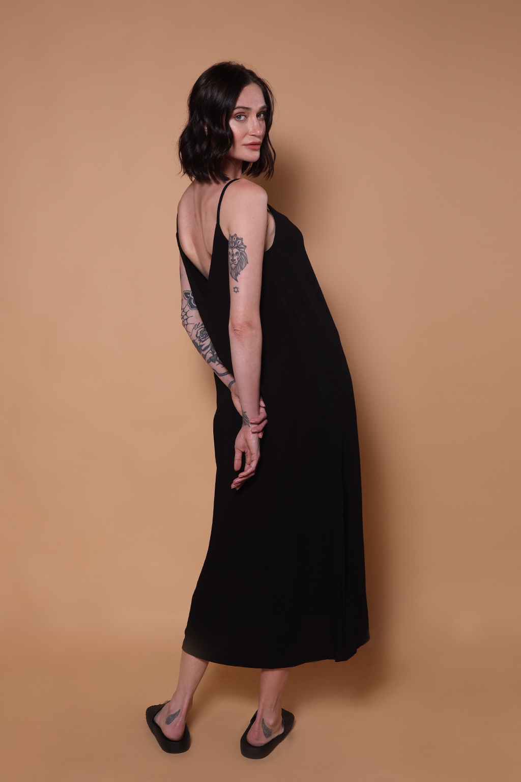 Vestido longo de alcinha preto