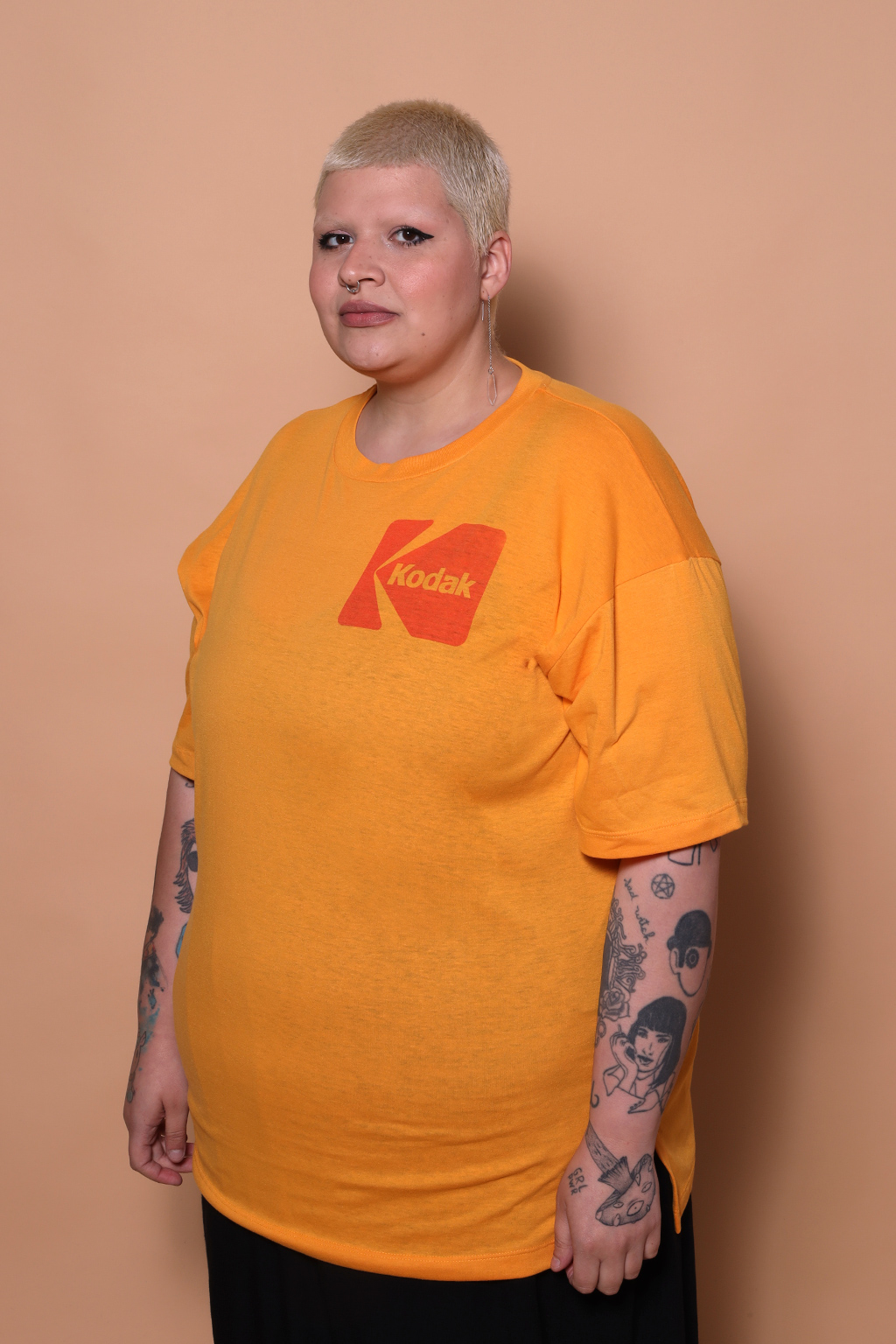 Camiseta oversize amarela estampada Kodak