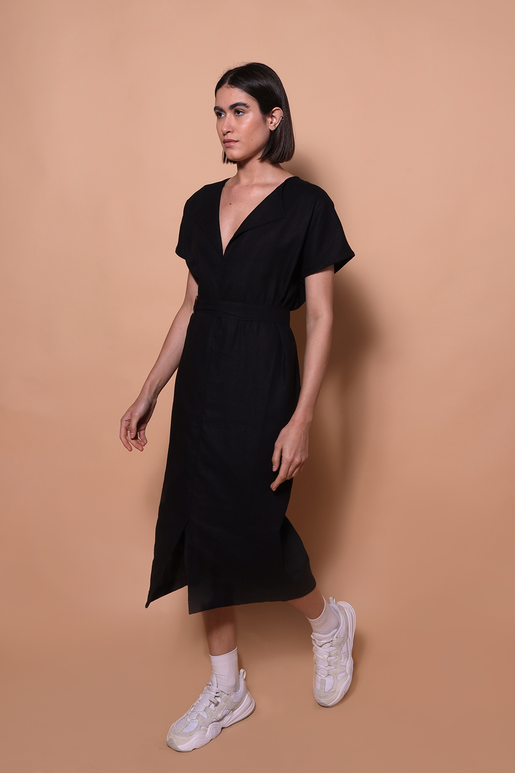 Vestido midi linho preto com cinto