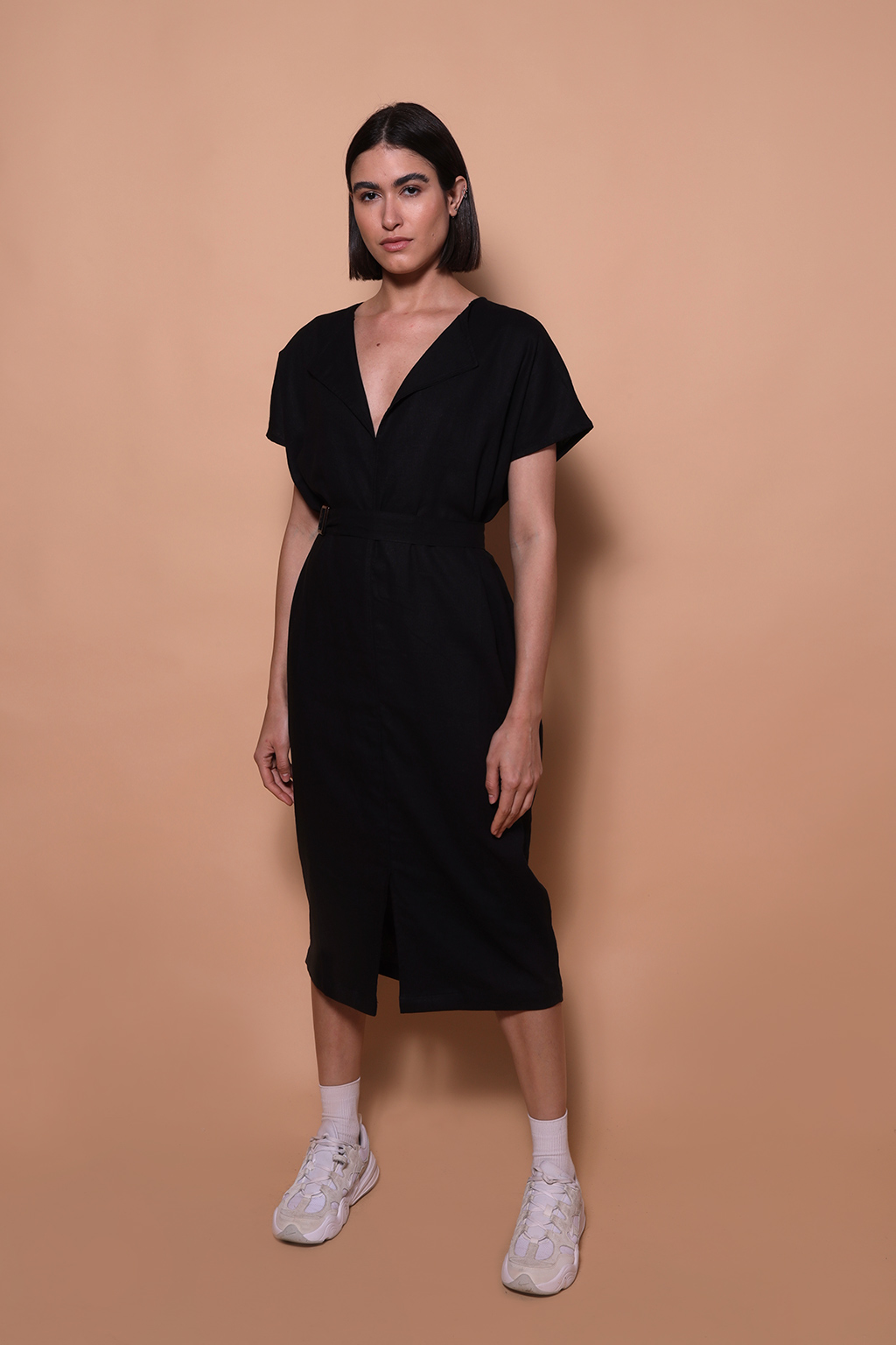 Vestido midi linho preto com cinto