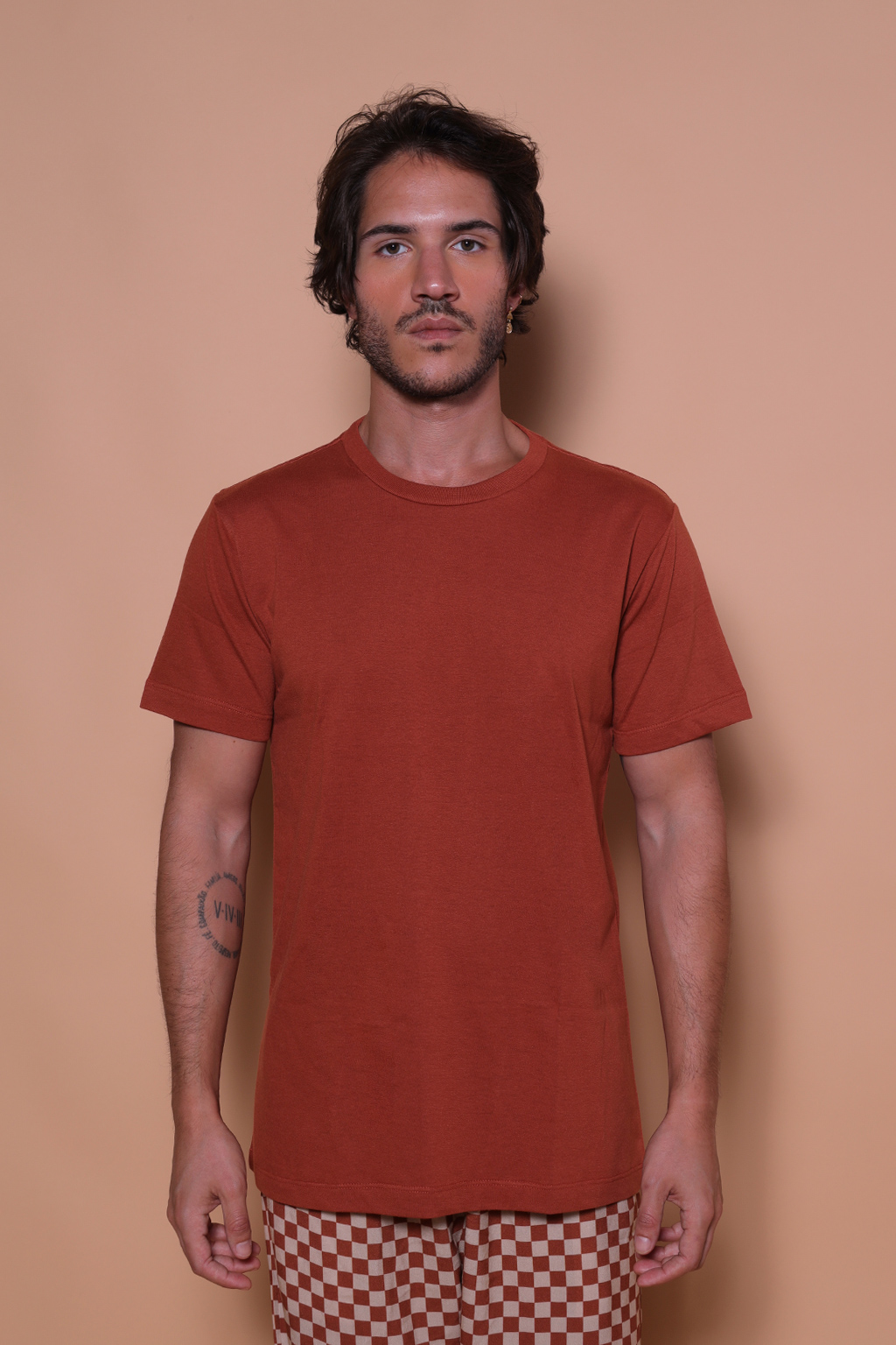 Camiseta básica tijolo