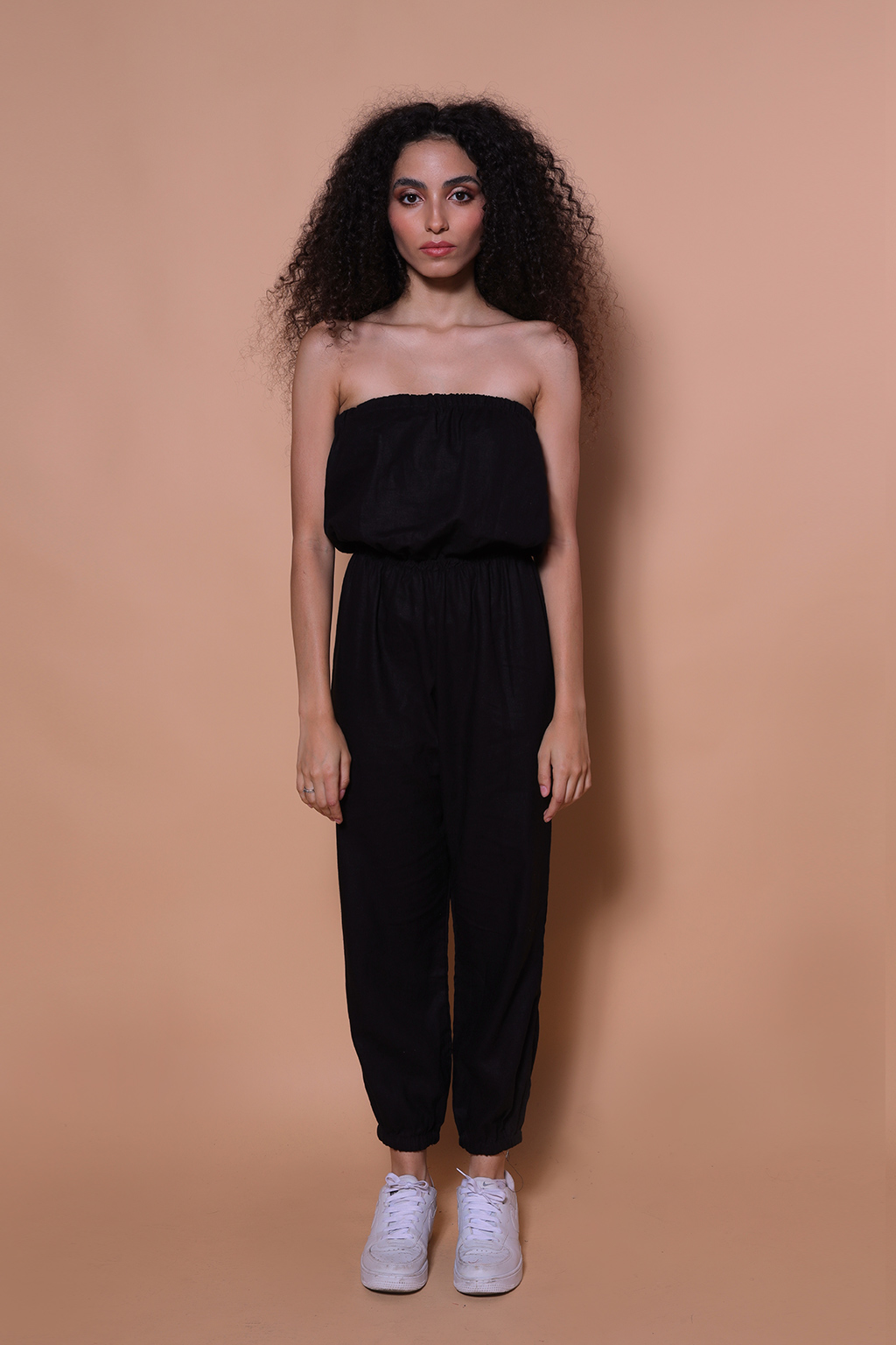 Macacão jogger linho preto