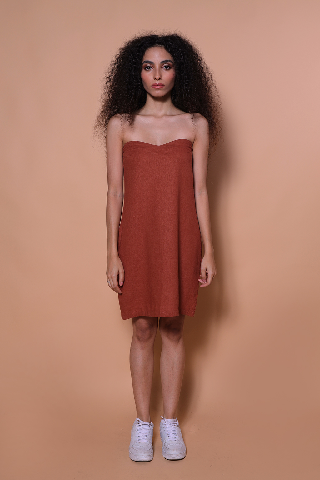 Vestido linho sem alça tijolo