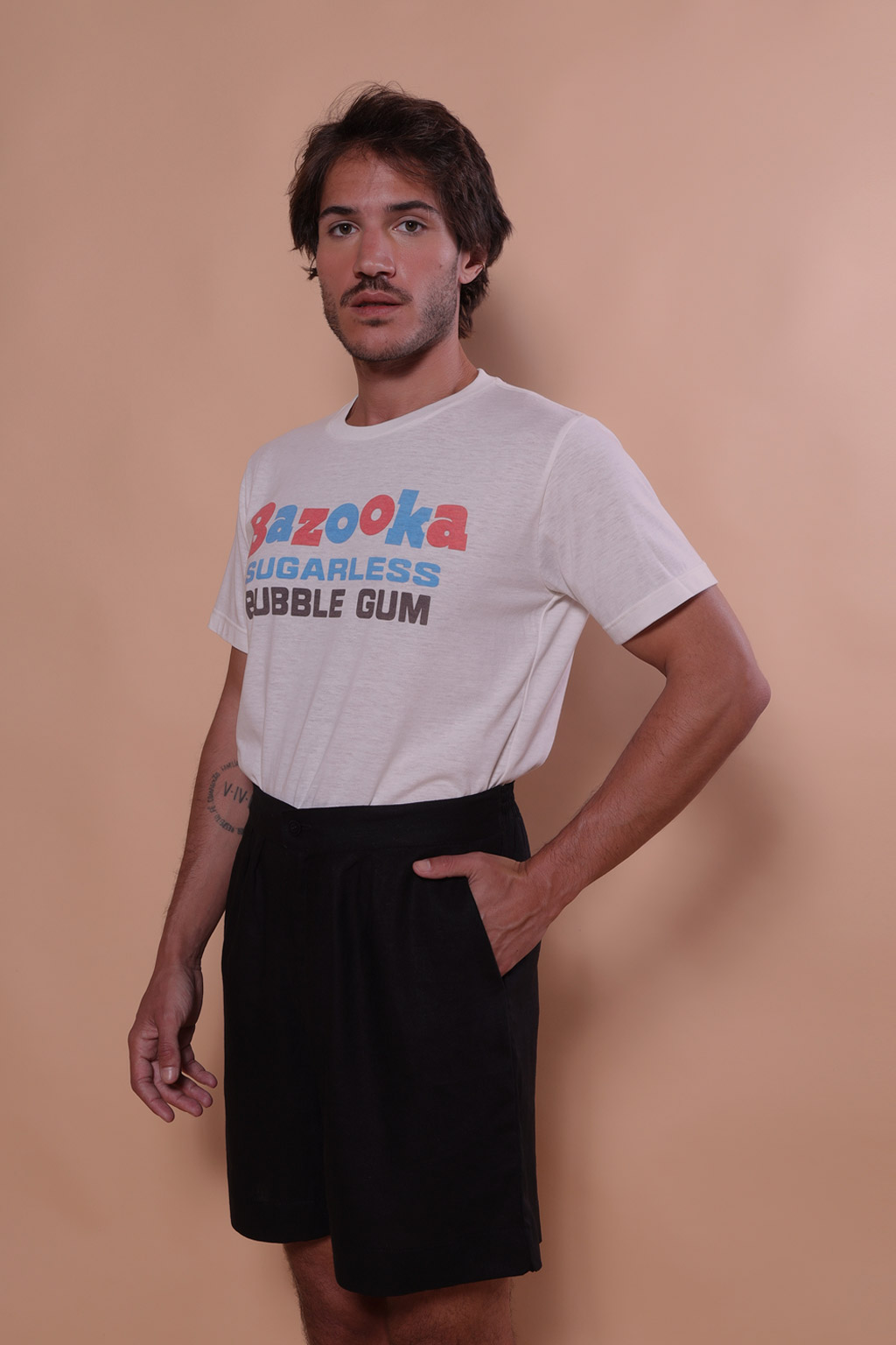 Bermuda alfaiataria linho preto