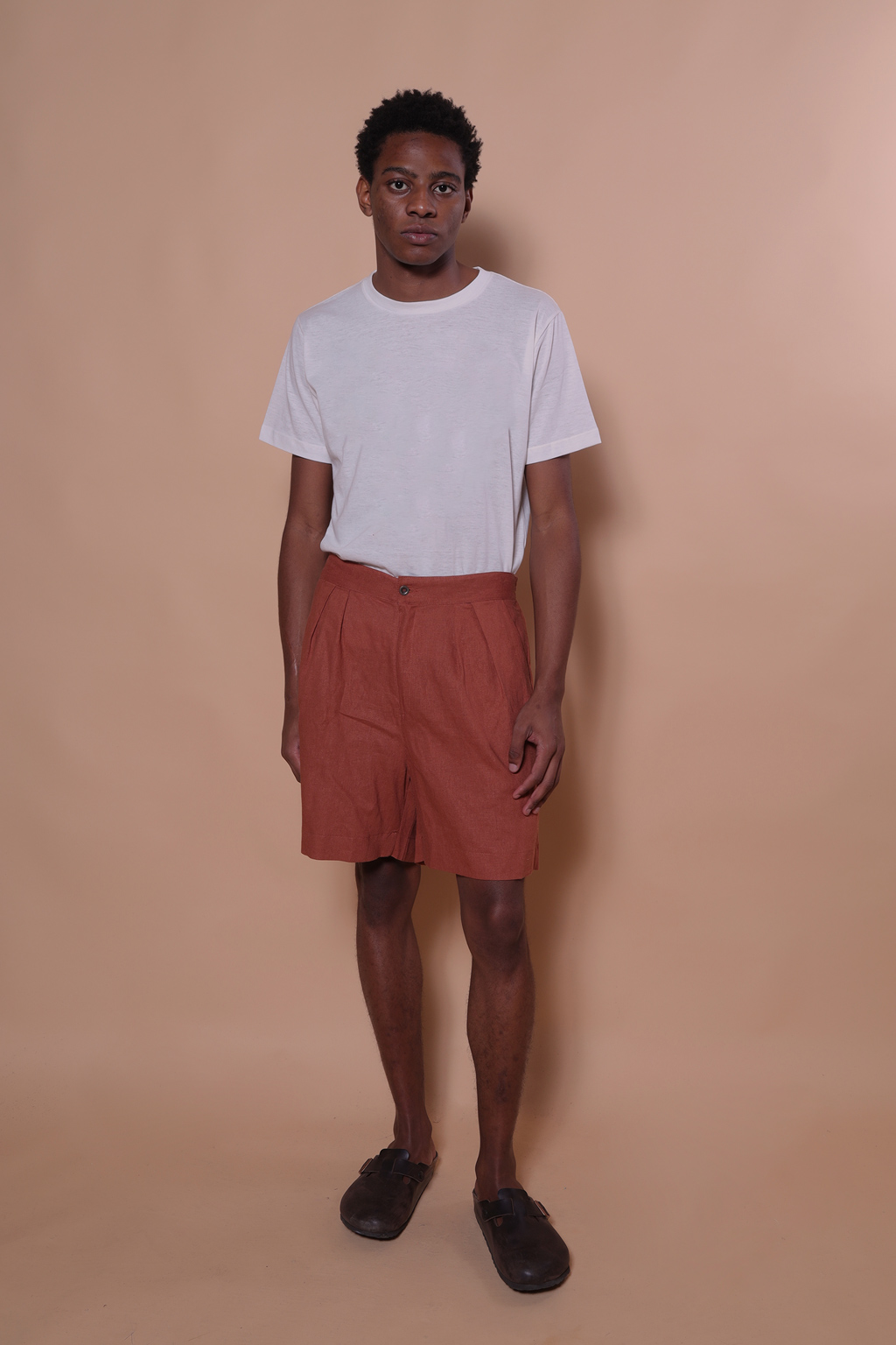 Bermuda alfaiataria linho tijolo