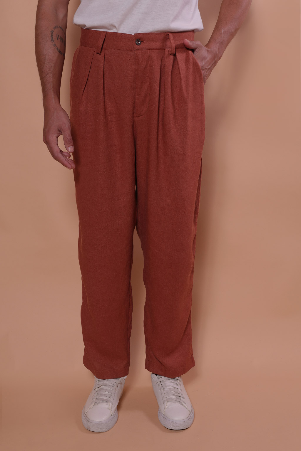 Calça alfaiataria linho tijolo