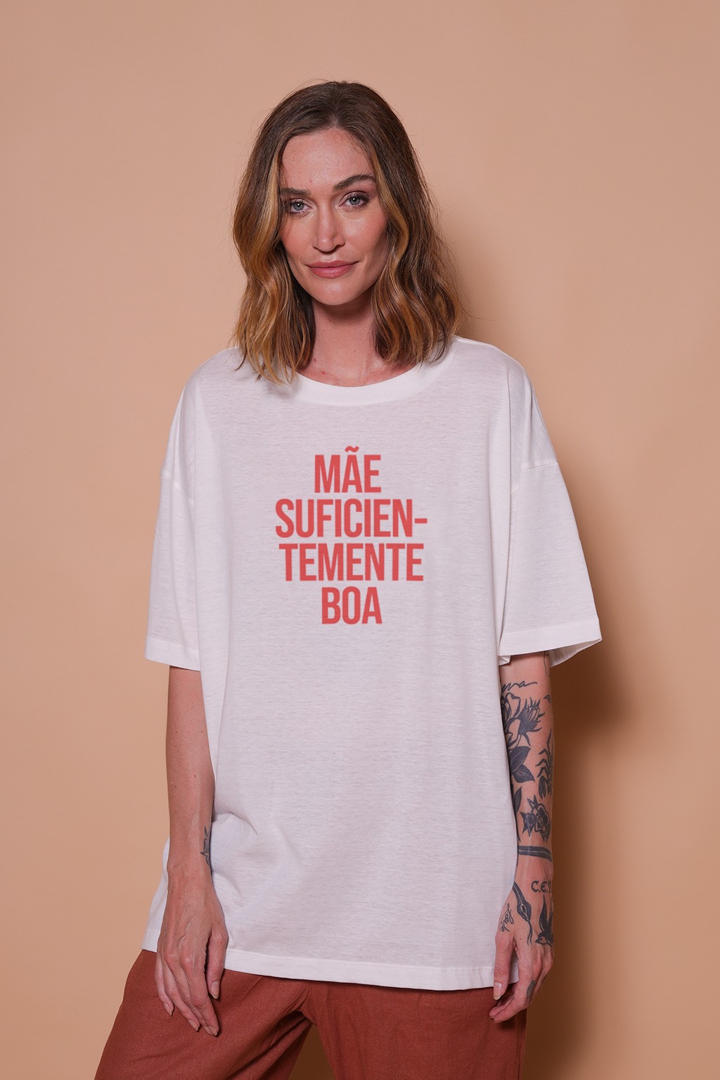 Camiseta oversize estampada Mãe Suficientemente Boa