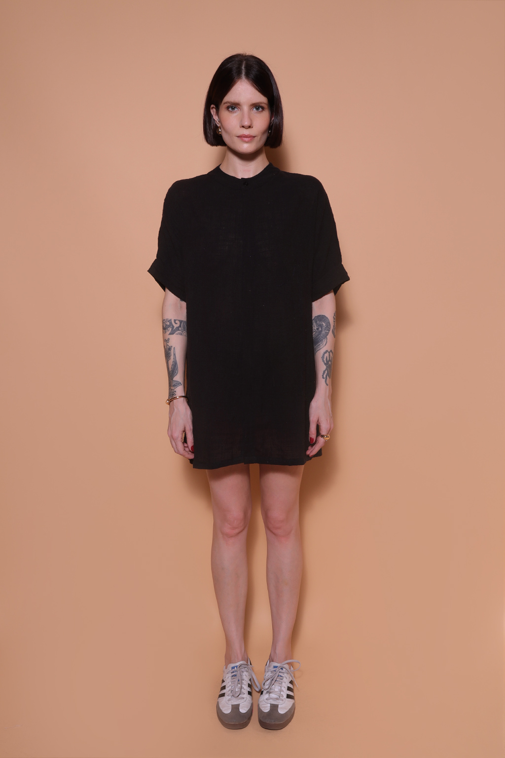 Vestido camisa preto em gaze