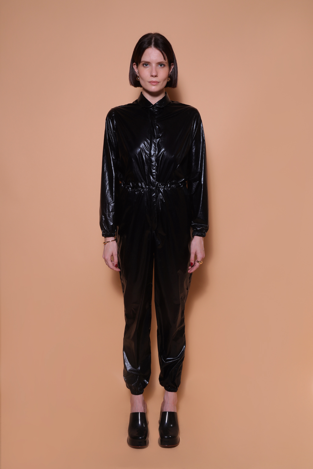 Macacão manga longa nylon metalizado preto