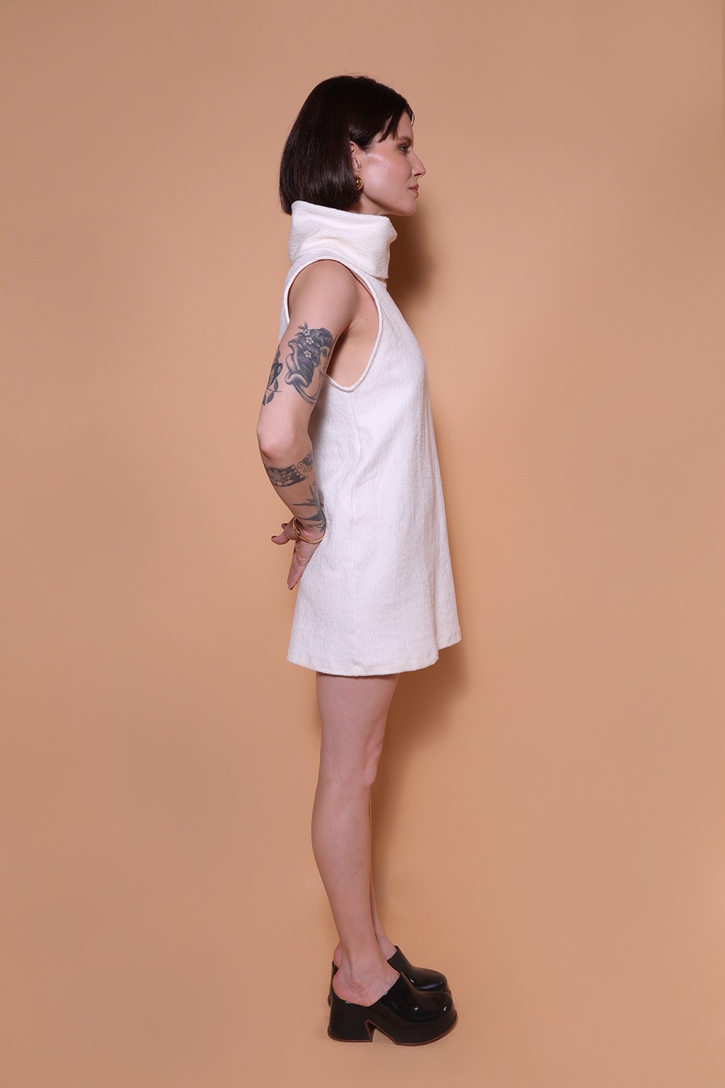 Vestido bouclé gola alta branco