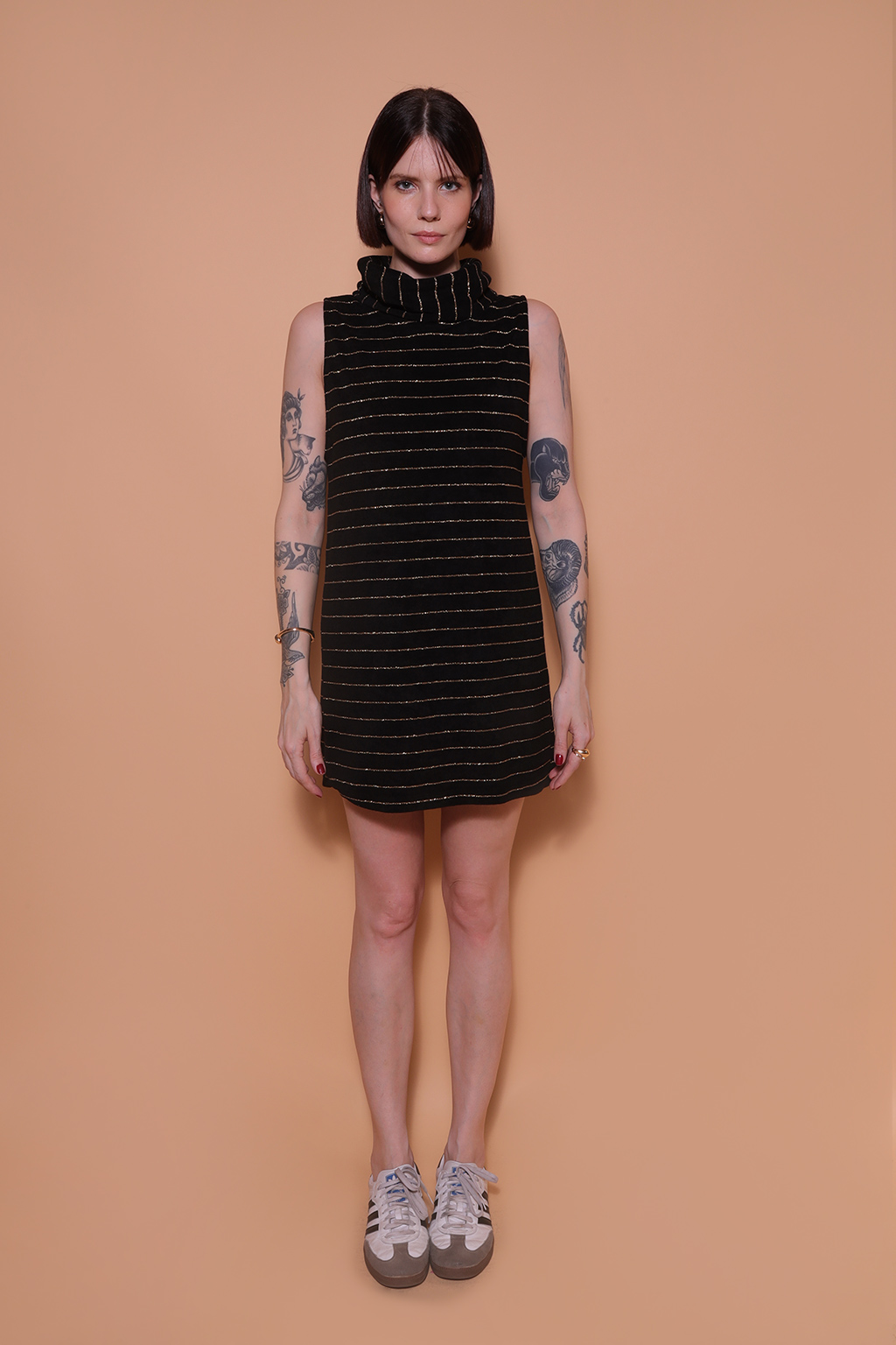 Vestido gola alta atoalhado listrado