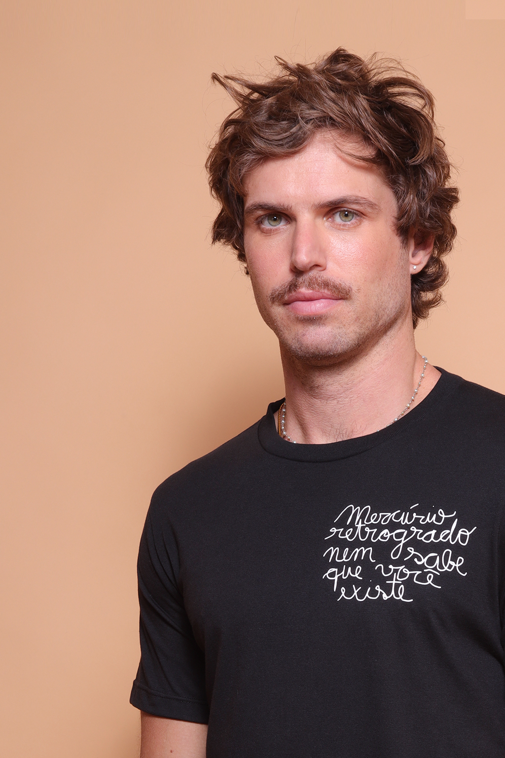 Camiseta preta estampada Mercúrio Retrógrado