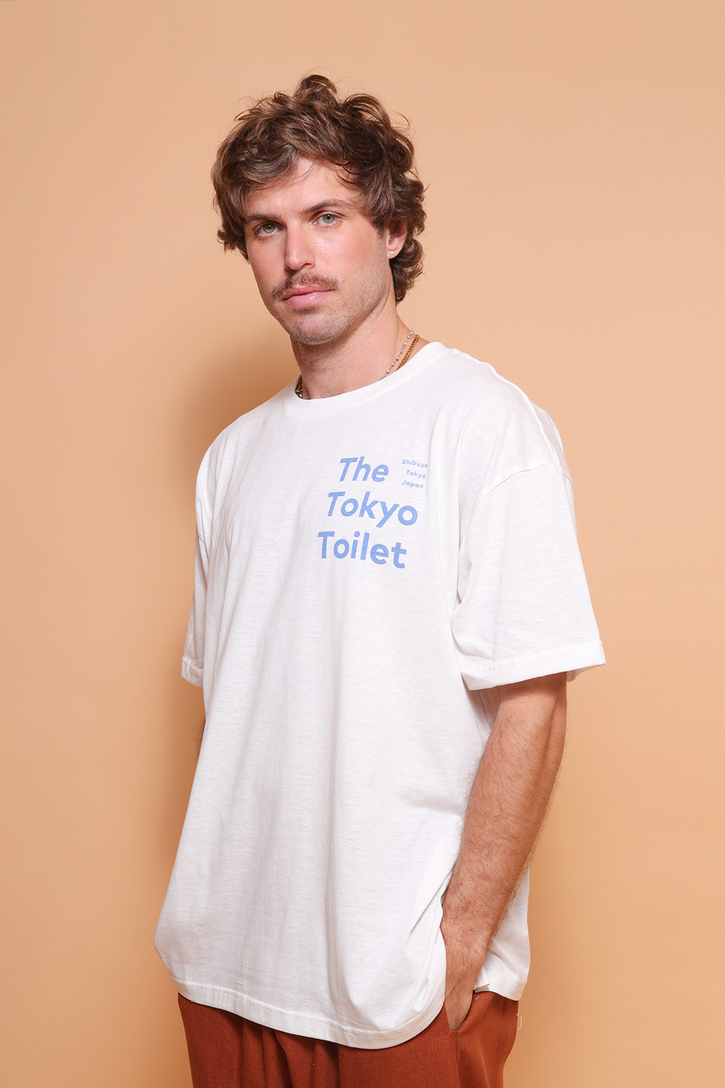 Camiseta oversize estampada Tokyo Toilet