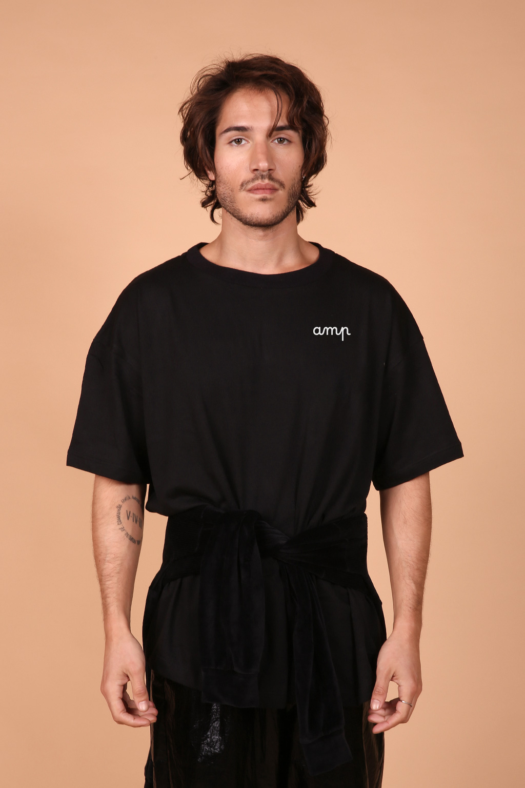 Camiseta oversize preta estampada AMP