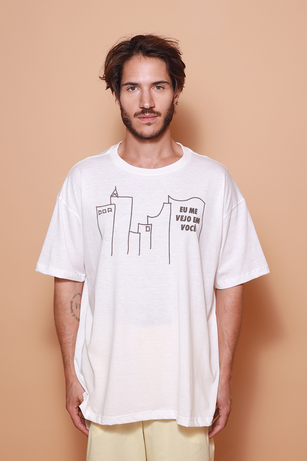 Camiseta oversize estampada Eu me vejo em você Prédios