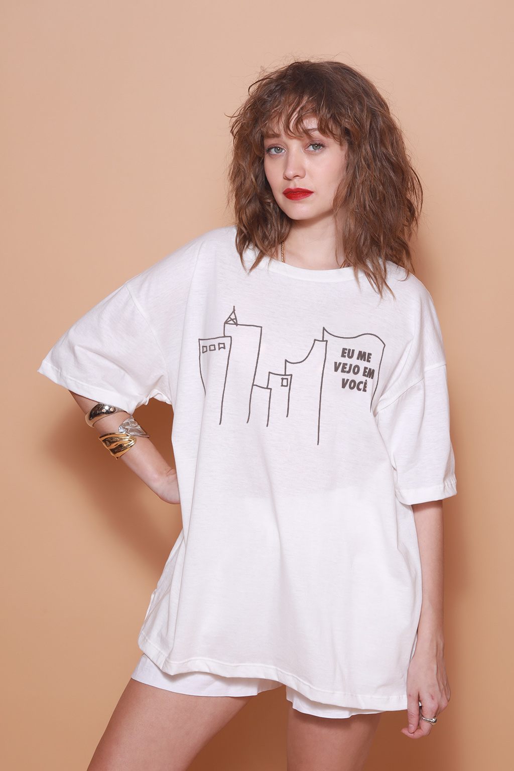 Camiseta oversize estampada Eu me vejo em você Prédios