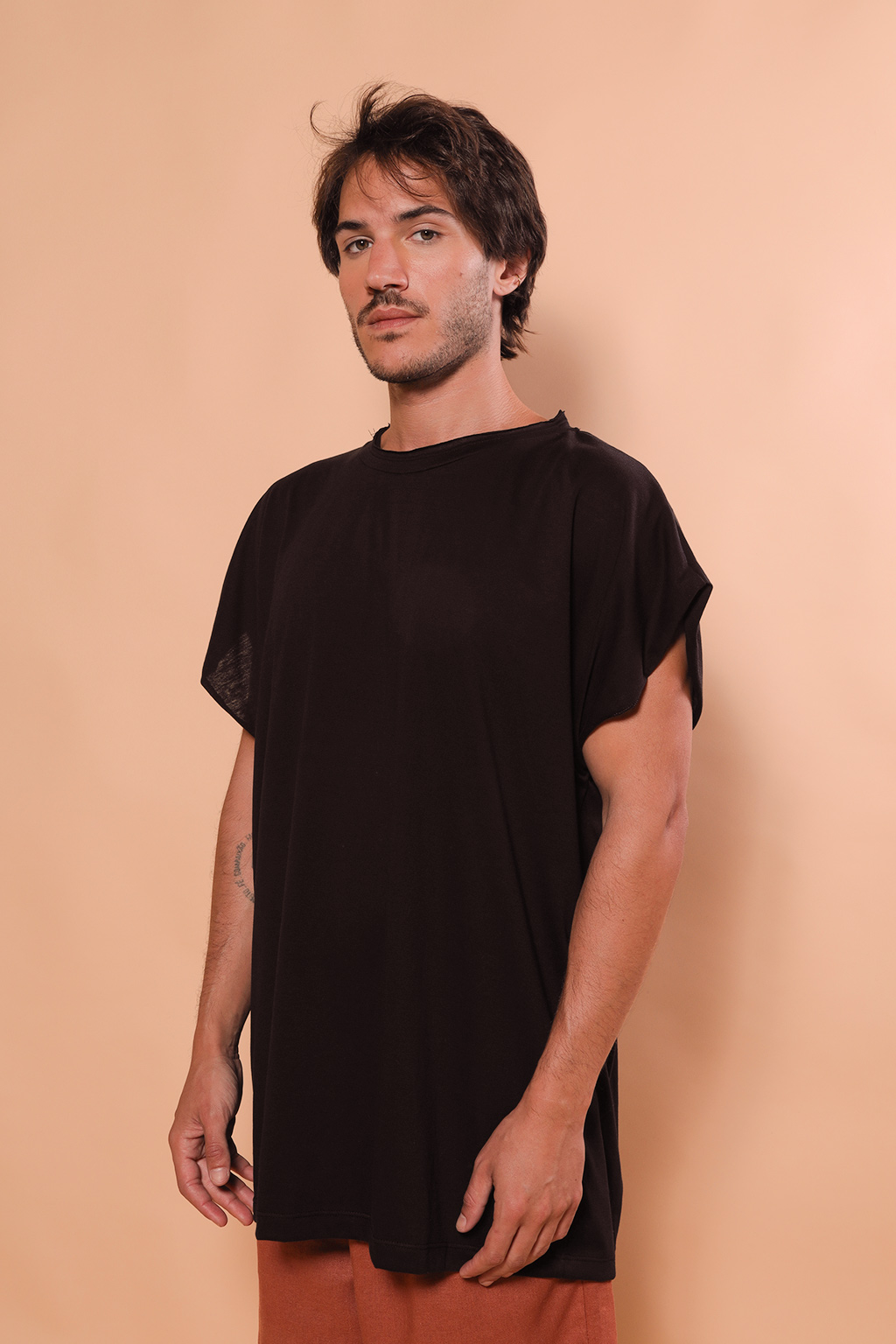 Regata masculina marrom