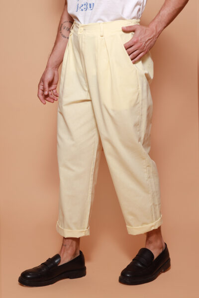 Calça alfaiataria amarela