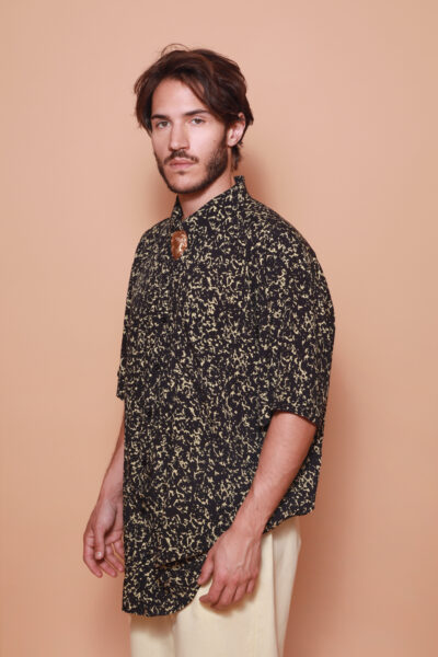 Camisa ampla estampada Caderno