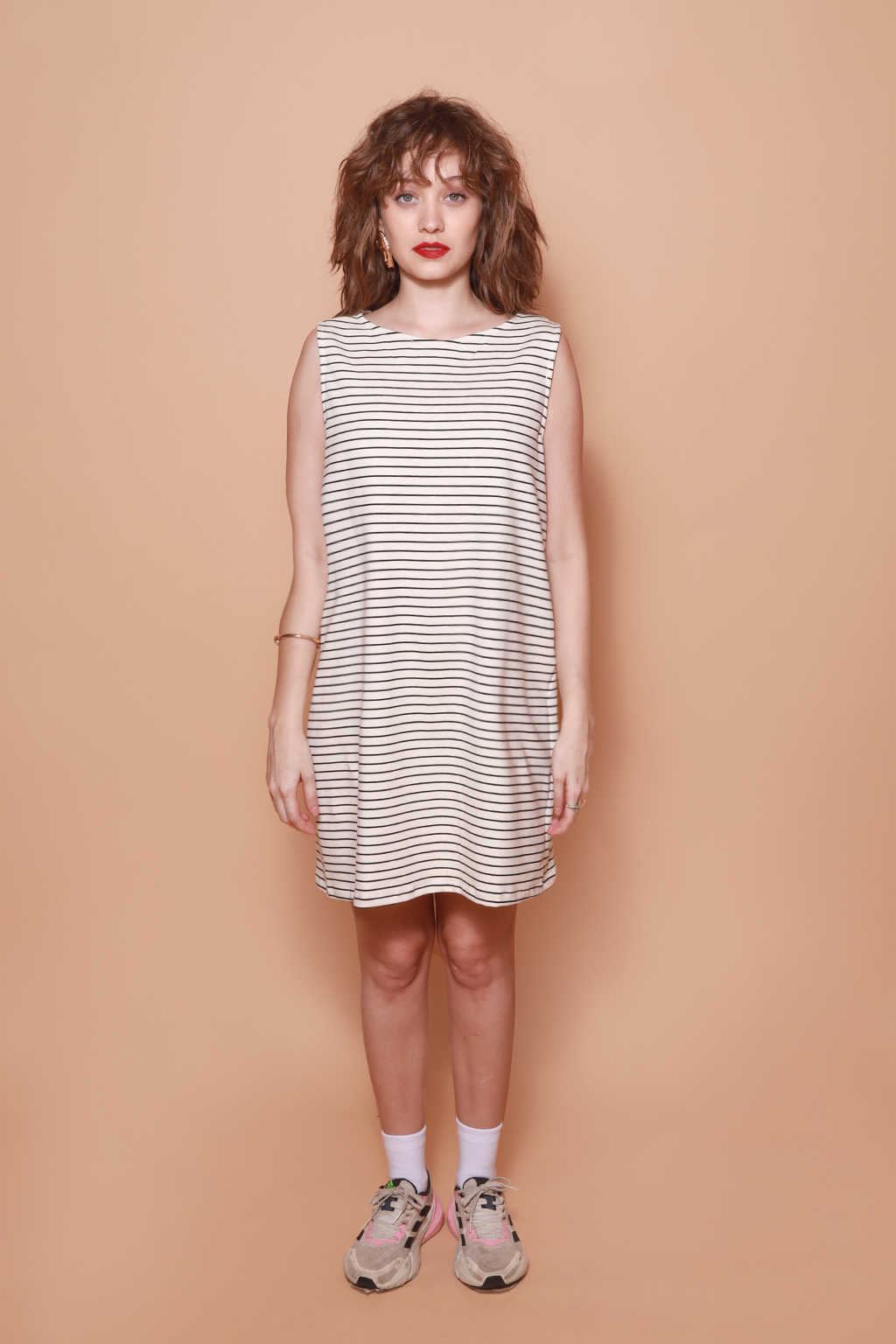 Vestido regata curto malha listrada