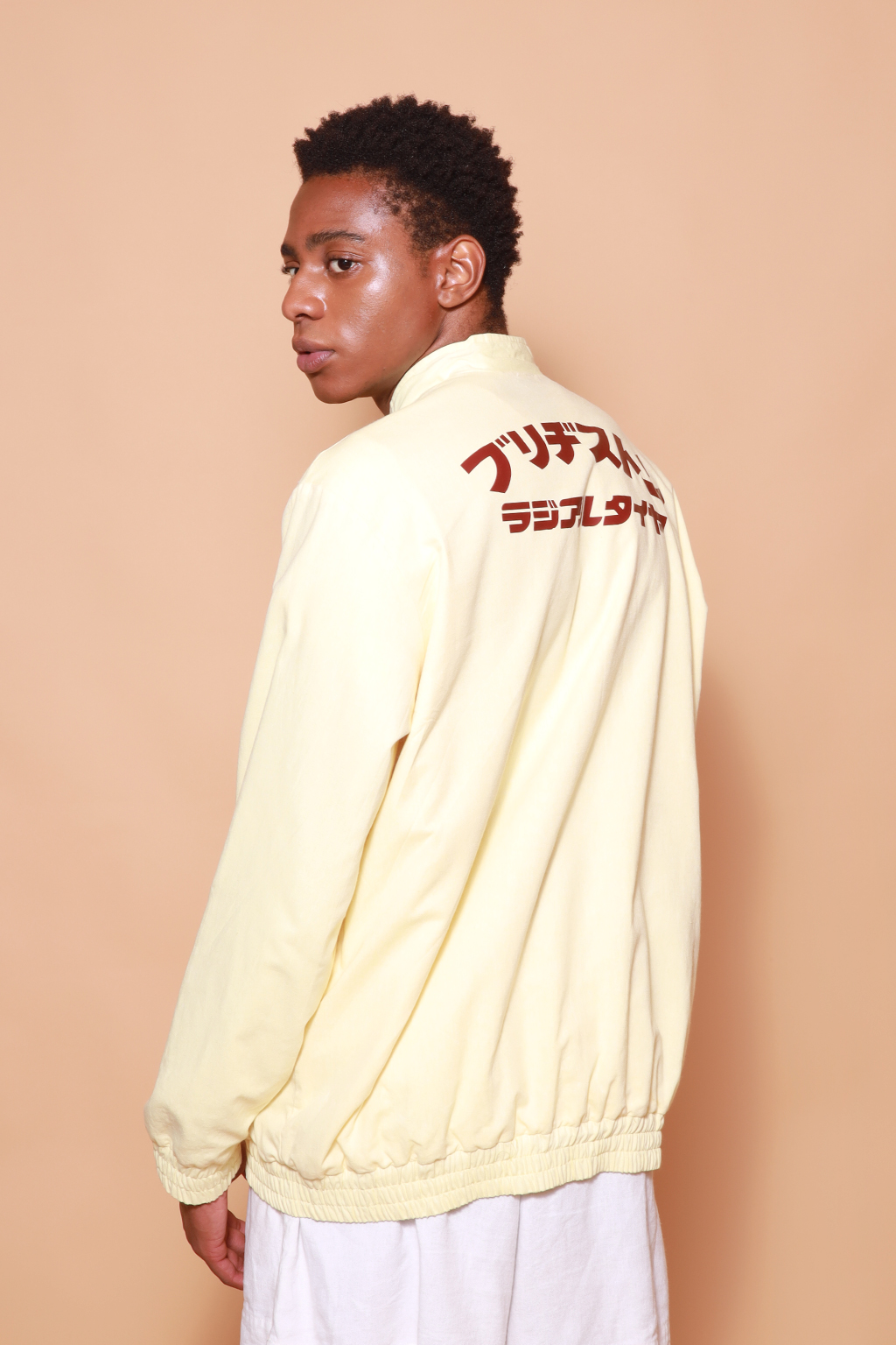 Jaqueta gola mandarim amarela