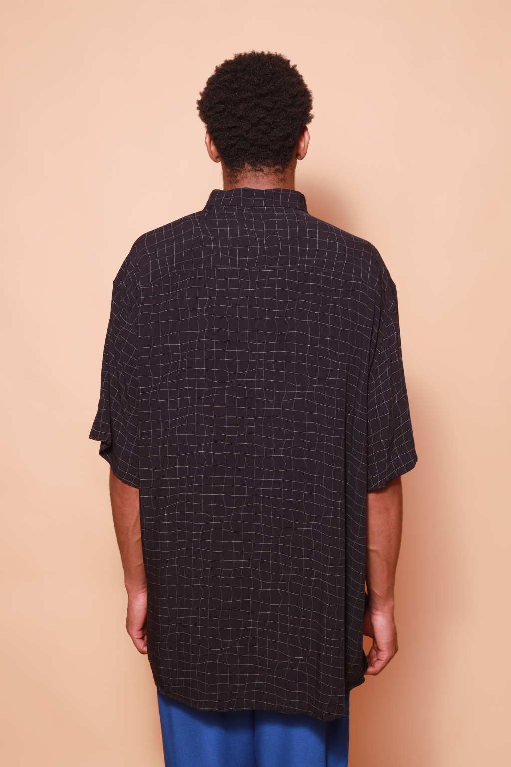 Camisa ampla estampada Grade preto